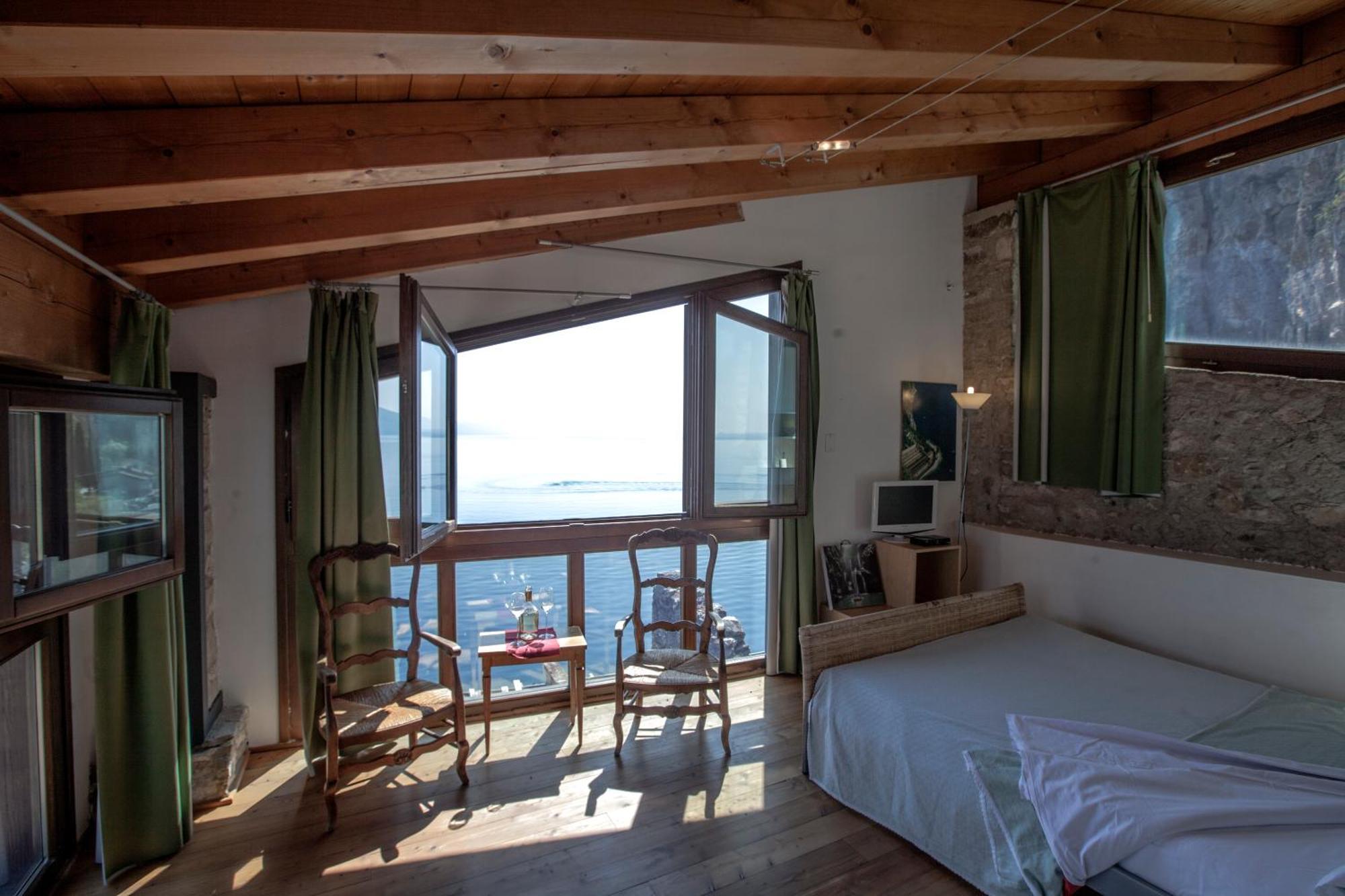 Pra De La Fam B&B Tignale Ruang foto
